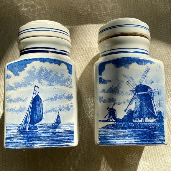 Delft Blauw Holland Velsen Pair of Spice Jars/Canisters - Picture 1 of 8